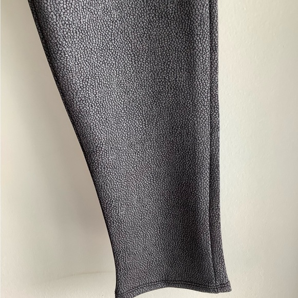 NWOT STRETCHY LEGGINGS SZ L (12-14) Gray/Black - Picture 3 of 6